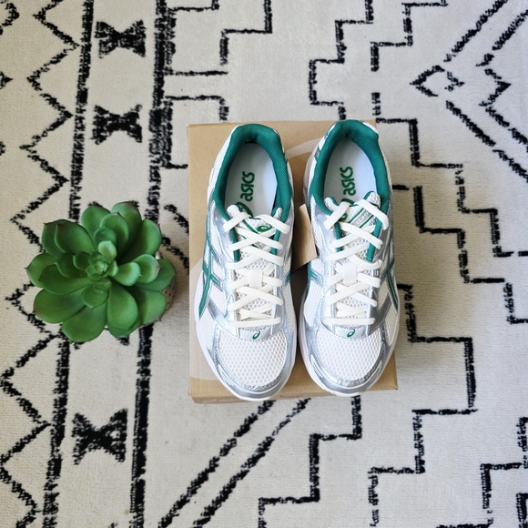 ASICS GEL 1130- White and Green. NWT. Never Worn. AUTHENTIC. - Picture 2 of 7